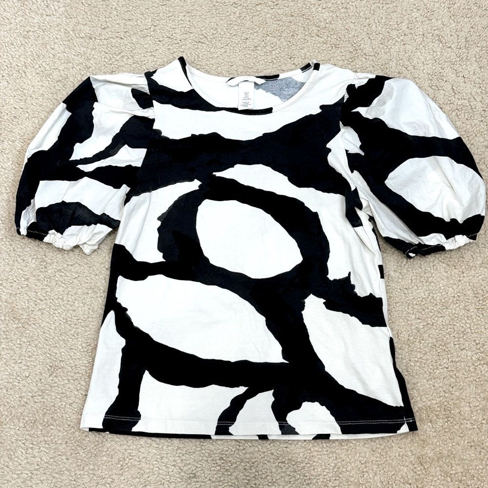 H&M Black and White Pattern Puff Short Sleeves Top Blouse T-shirt Sz S